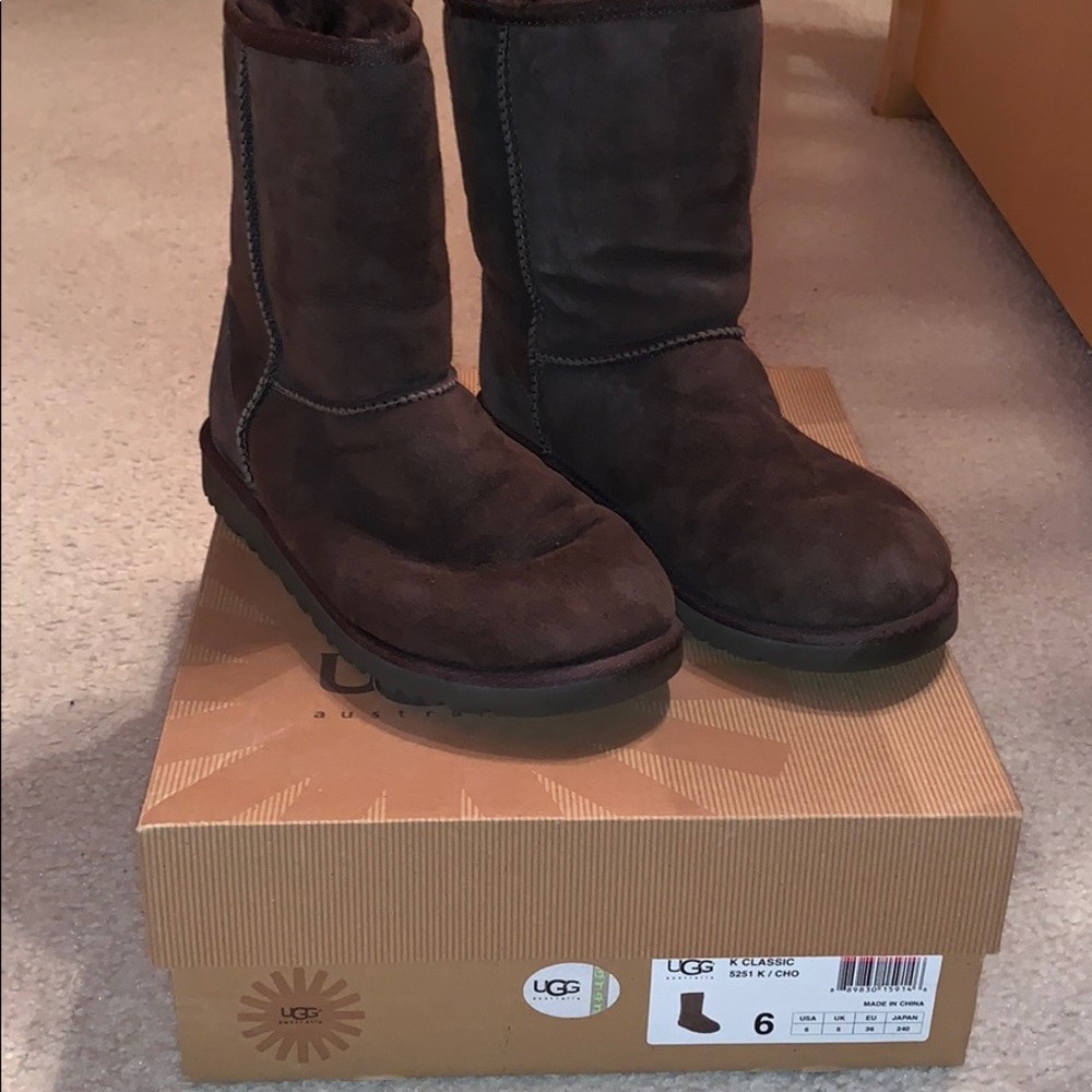 Brown UGG’s
